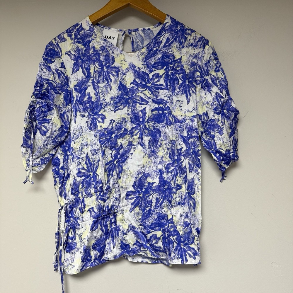 Day Disrupted Flowers Women's Floral Blouse Size 36‎